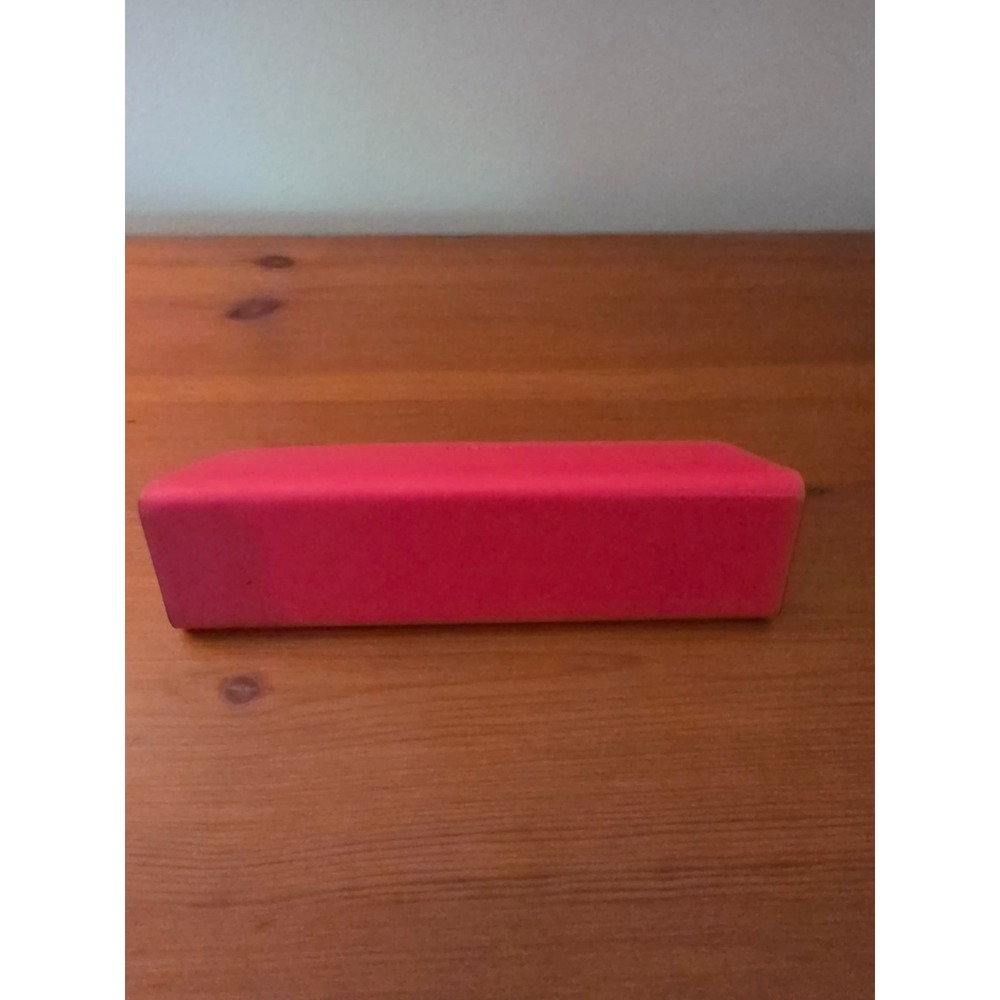 Fendi Red Hard Shell Eyeglass Sunglasses Case Magnetic Closure Luxury Accessory - Picture 2 of 5